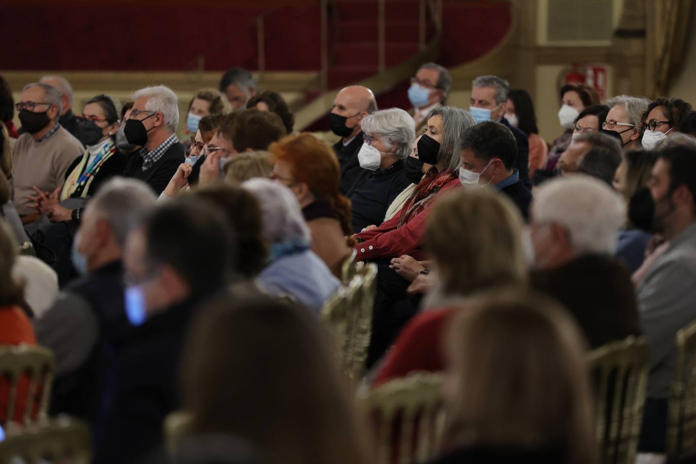 La presencia de Paloma Sánchez-Garnica en el Foro Cultural de ABC Córdoba, en imágenes