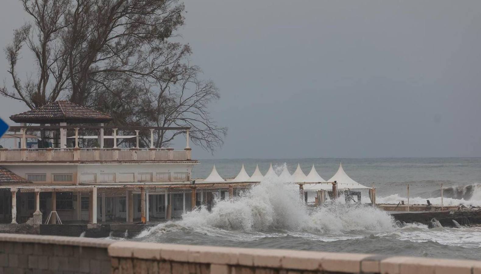 En imágenes, el destrozo de las playas de Málaga tras el último temporal