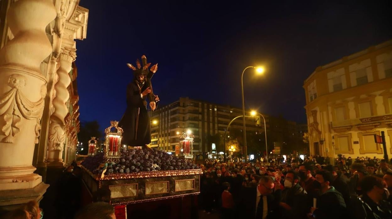 El íntimo via crucis de Jesús en su Soberano Poder por Córdoba, en imágenes