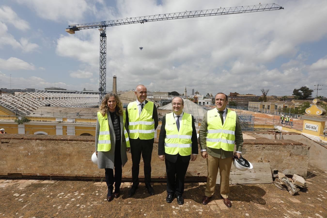 Visita del ministro de Cultura a la Fábrica de Artillería de Sevilla