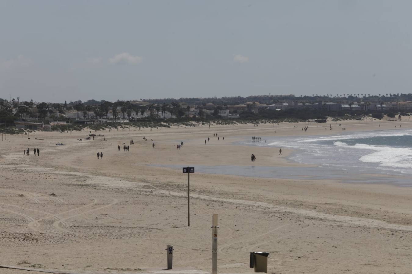 En imágenes: Así está la playa de La Barrosa en Chiclana para la Semana Santa 2022