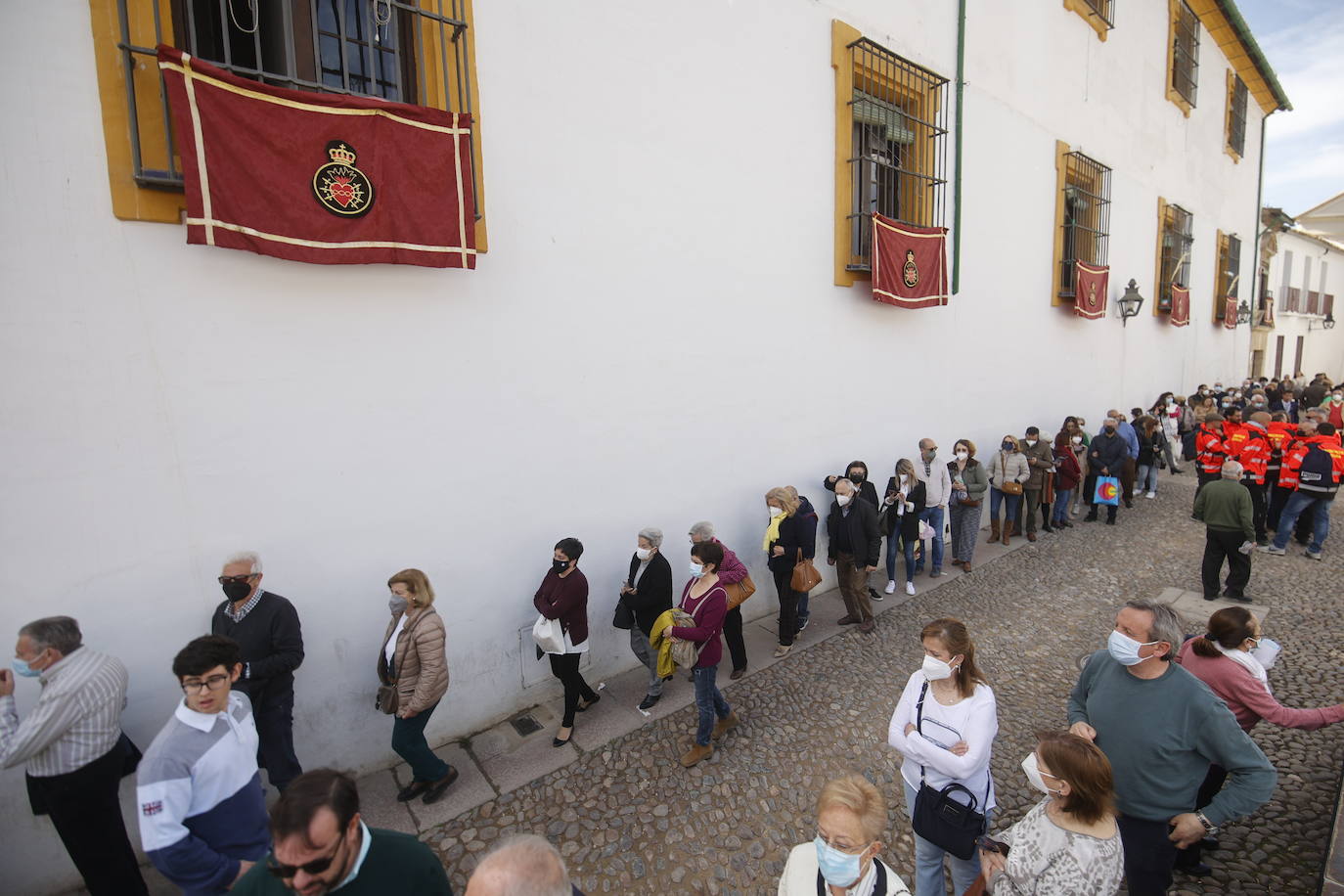 El tradicional Viernes de Dolores en Córdoba, en imágenes