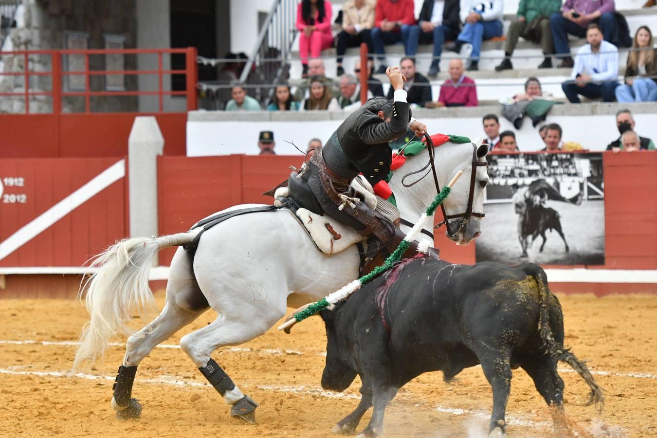 La corrida de Ventura, Ortega y Roca Rey en Pozoblanco, en imágenes