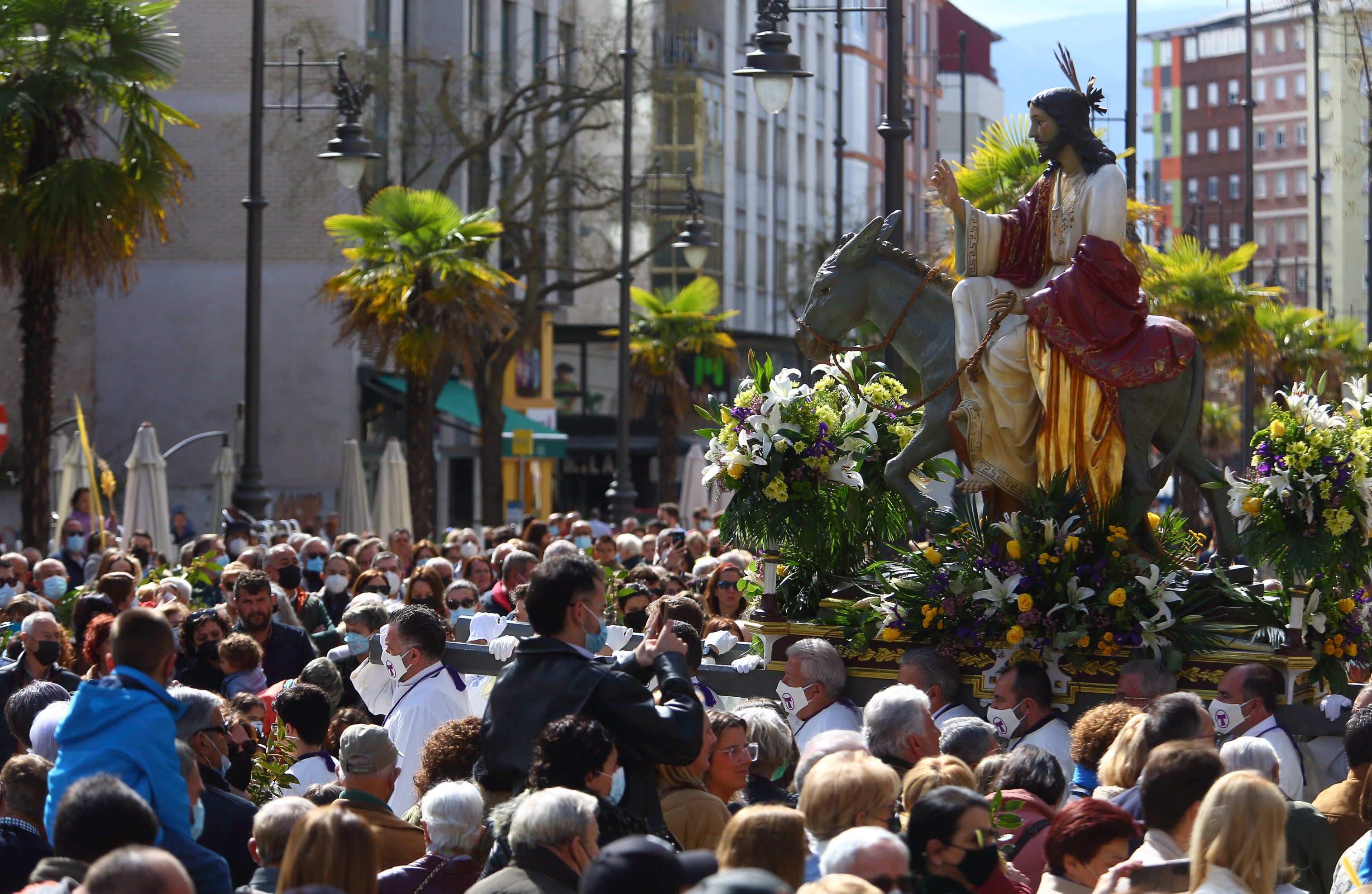 Procesión de Las Palmas del Domingo de Ramos en Ponferrada. 