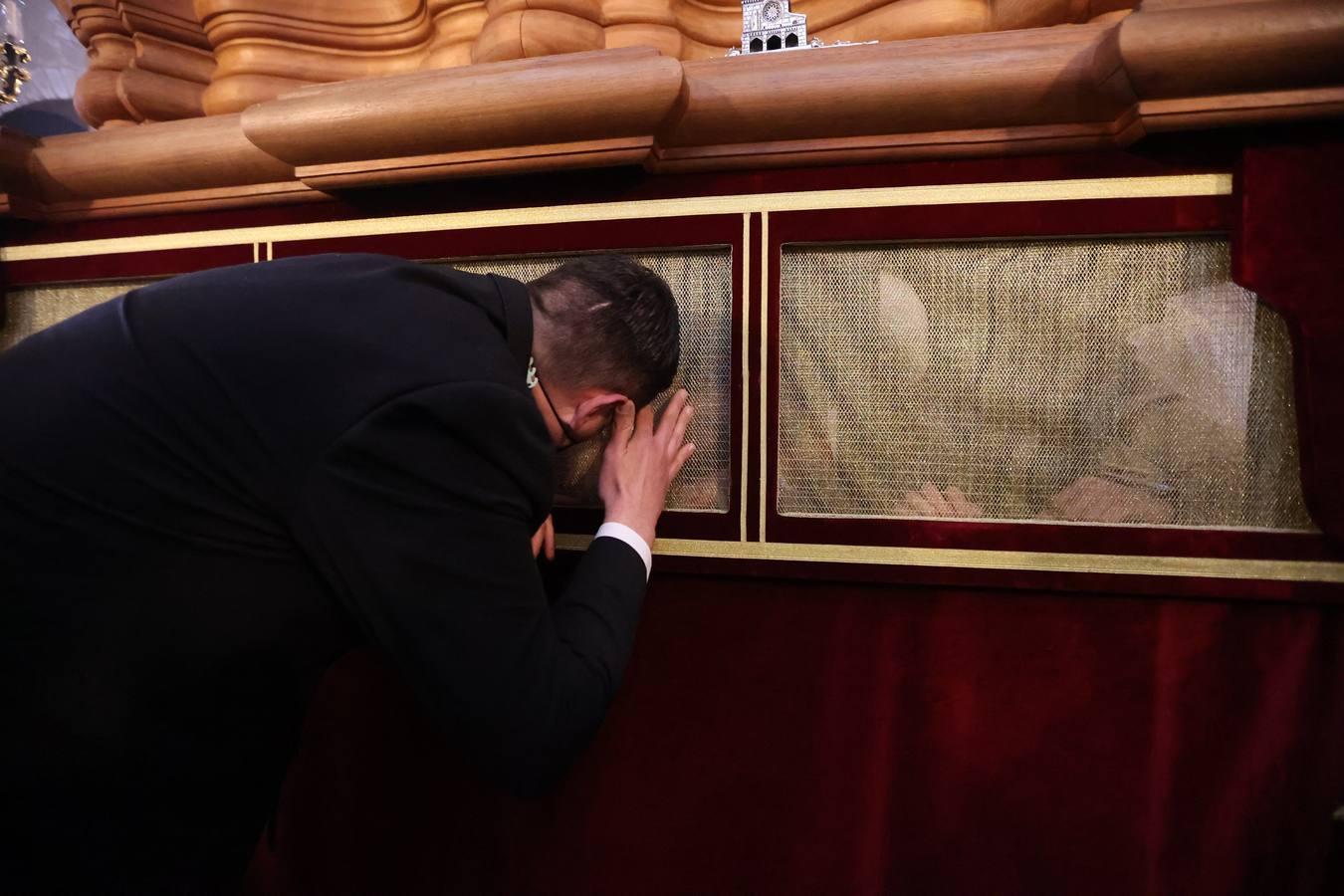 La vibrante salida de la Borriquita en el Domingo de Ramos de Córdoba, en imágenes