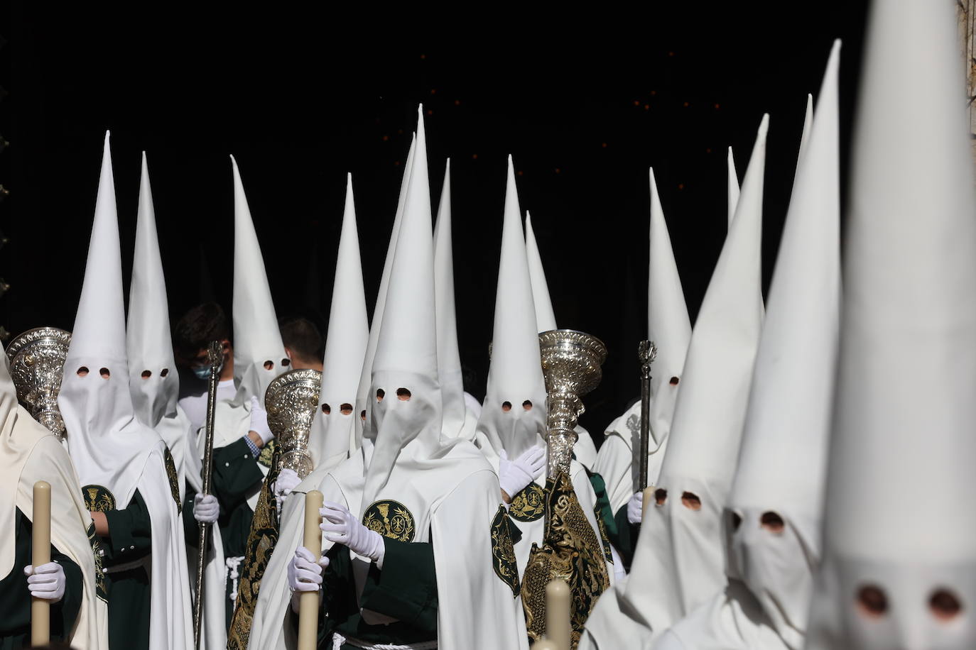 La hermandad del Huerto ilumina Córdoba el Domingo de Ramos