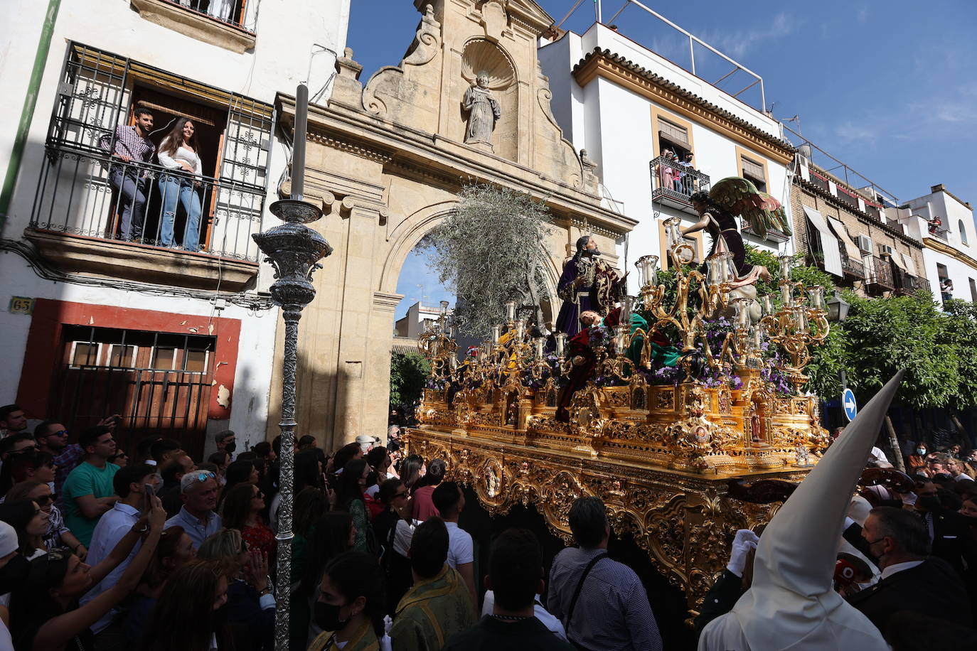 La hermandad del Huerto ilumina Córdoba el Domingo de Ramos