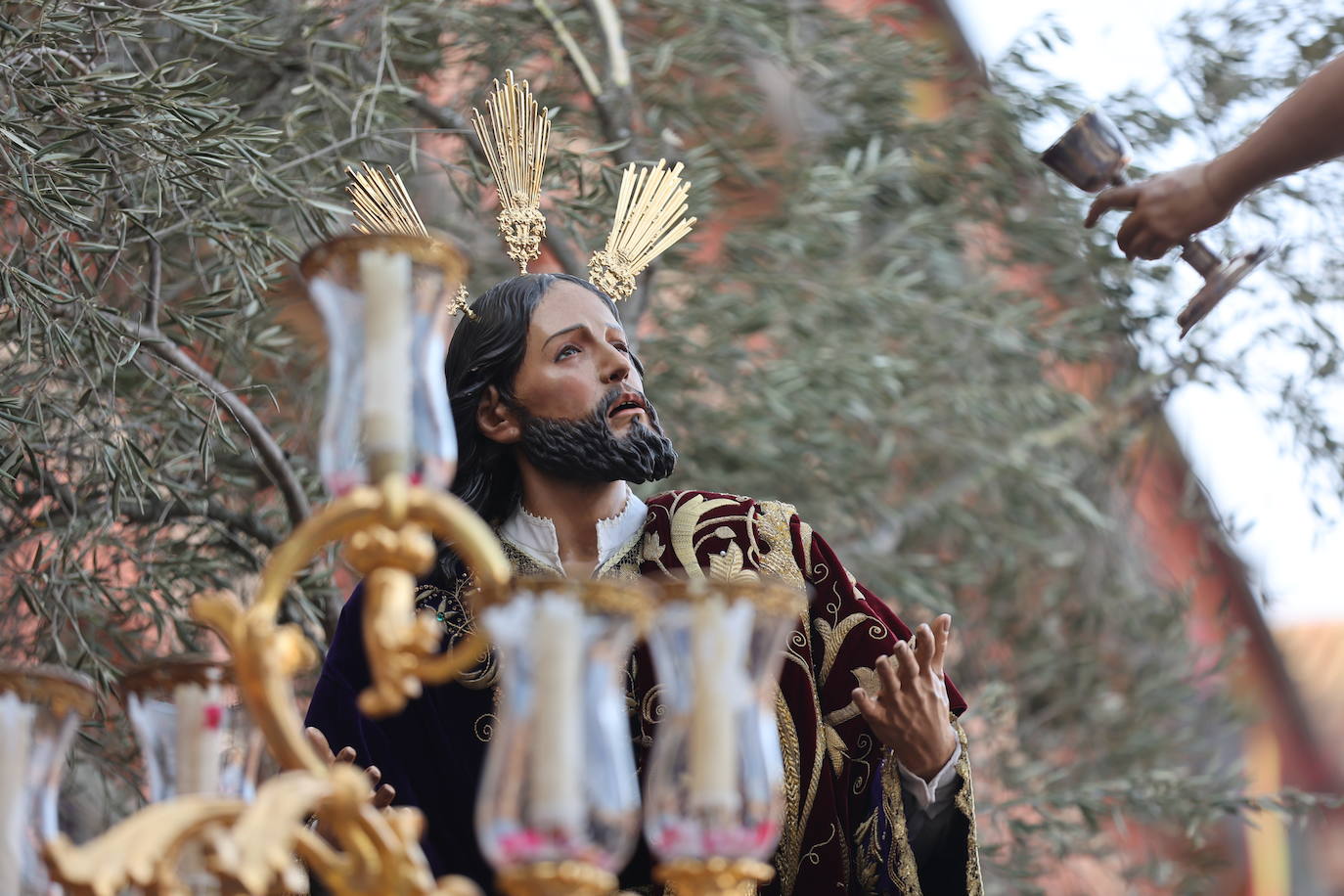 La hermandad del Huerto ilumina Córdoba el Domingo de Ramos