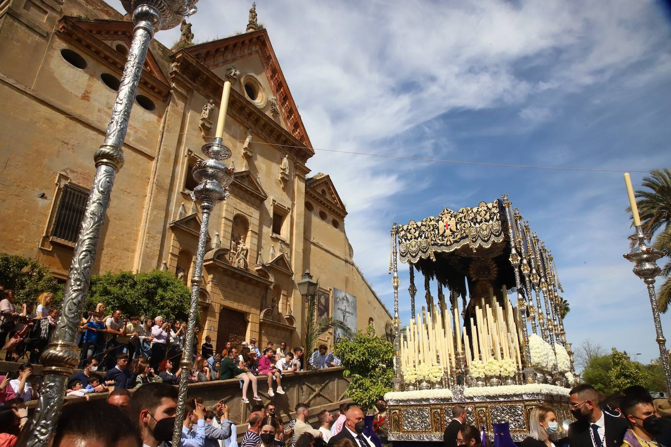 El imágenes, el Rescatado reparte su gracia el Domingo de Ramos en Córdoba