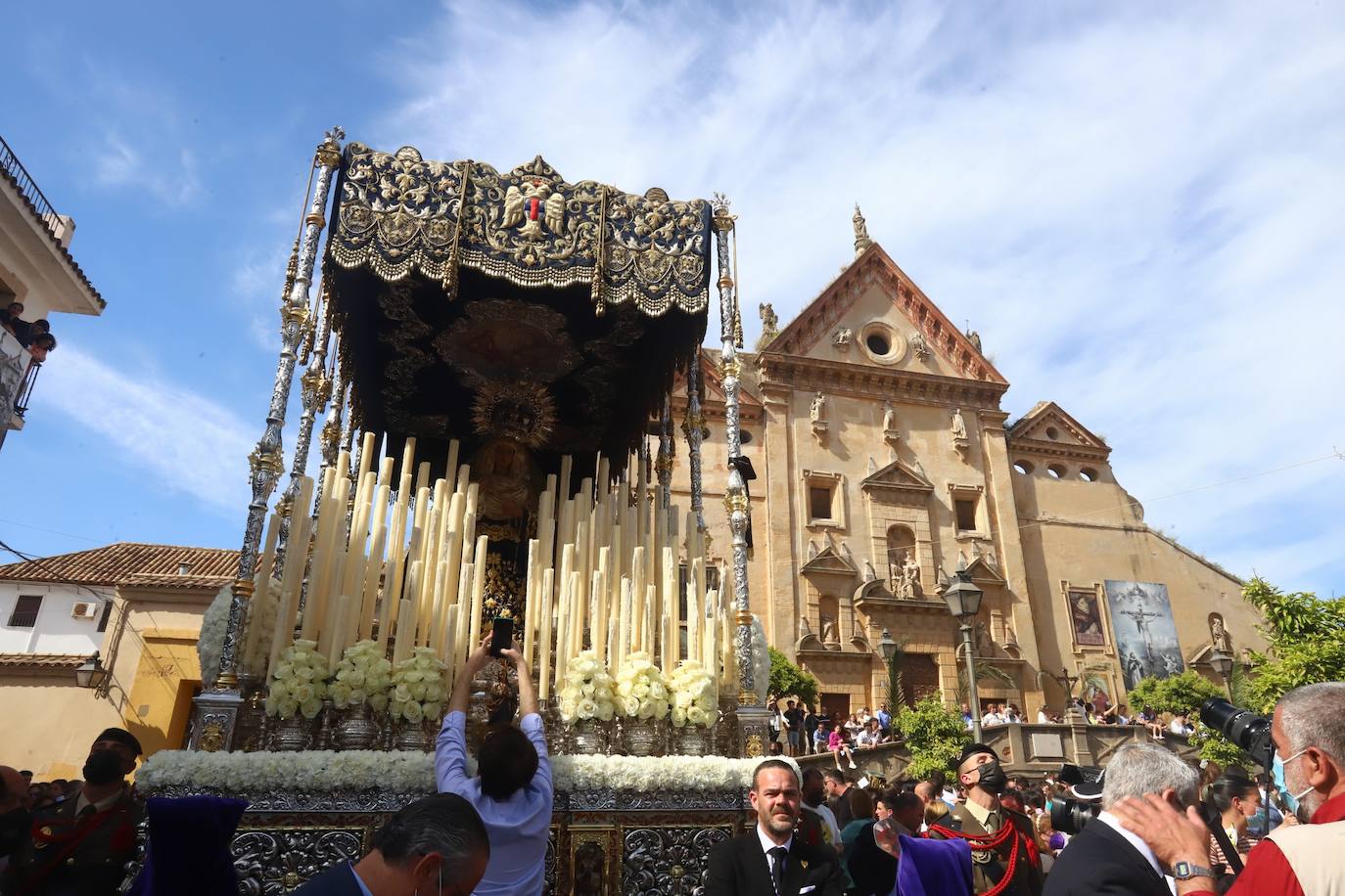 El imágenes, el Rescatado reparte su gracia el Domingo de Ramos en Córdoba