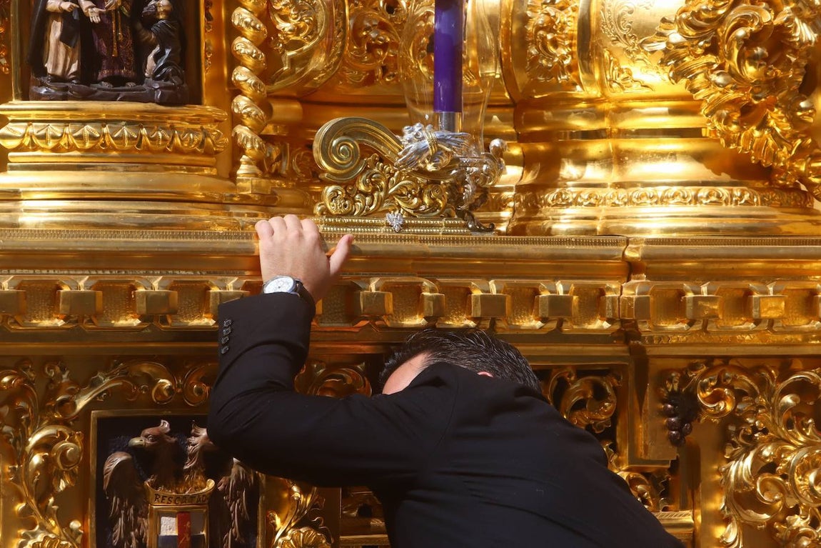 El imágenes, el Rescatado reparte su gracia el Domingo de Ramos en Córdoba