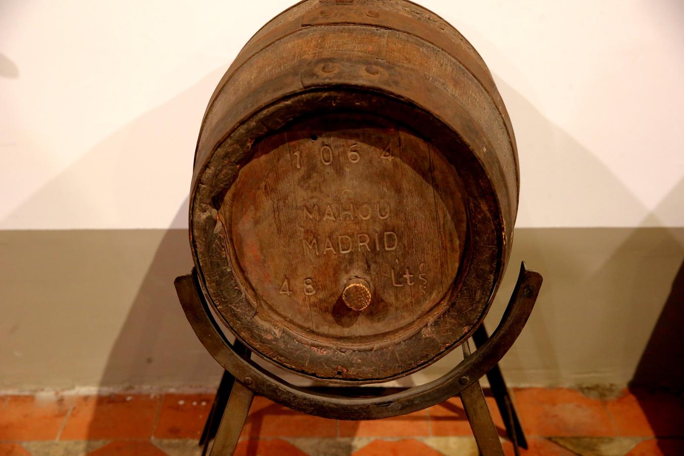 Barril de Mahou de 110 años. 