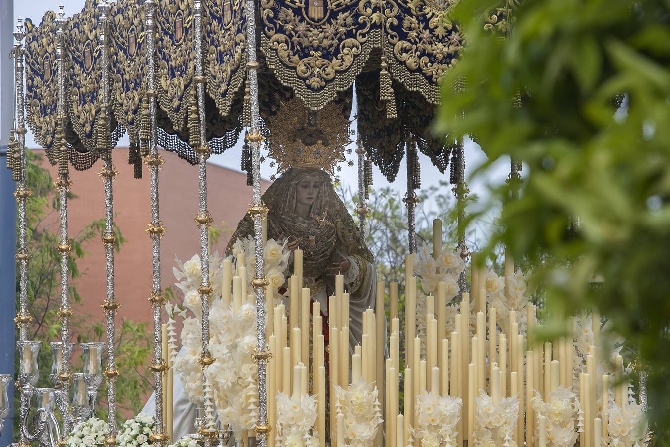 Lunes Santo | Bulla, devoción y todo un barrio tras la Merced de Córdoba, en imágenes