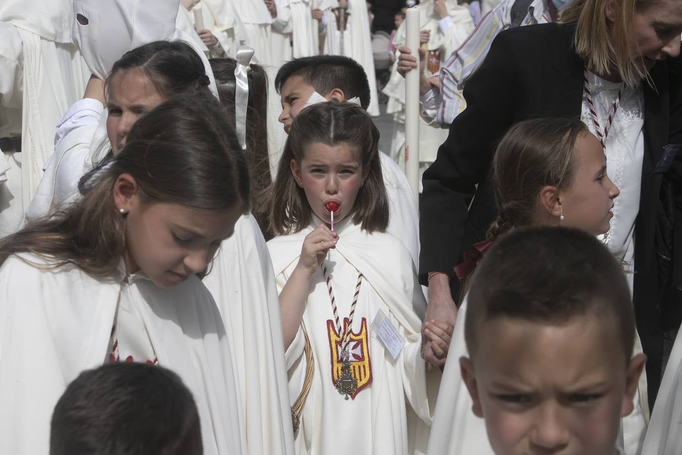 Lunes Santo | Bulla, devoción y todo un barrio tras la Merced de Córdoba, en imágenes