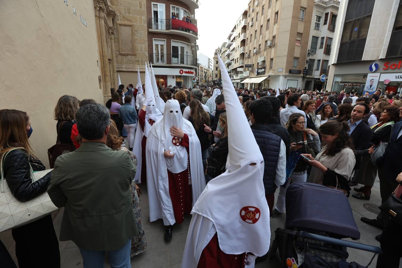 Lunes Santo | Tristeza en San Nicolás, la lluvia impide la salida de la Sentencia