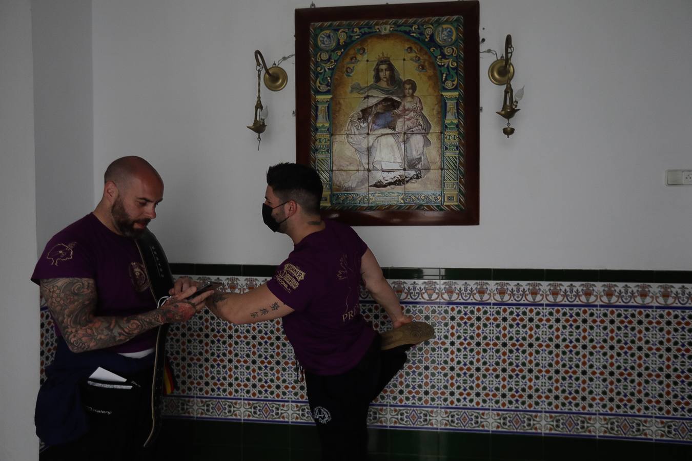 Fotos: La hermandad de El Prendimiento en el Lunes Santo de Cádiz