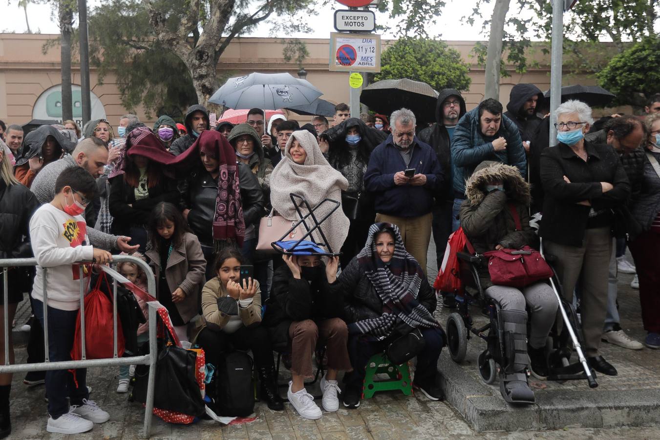 Fotos: La hermandad de El Prendimiento en el Lunes Santo de Cádiz