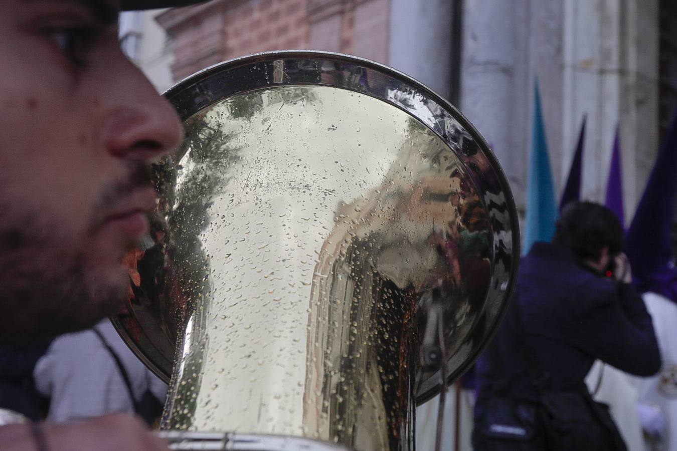 Fotos: La hermandad de El Prendimiento en el Lunes Santo de Cádiz