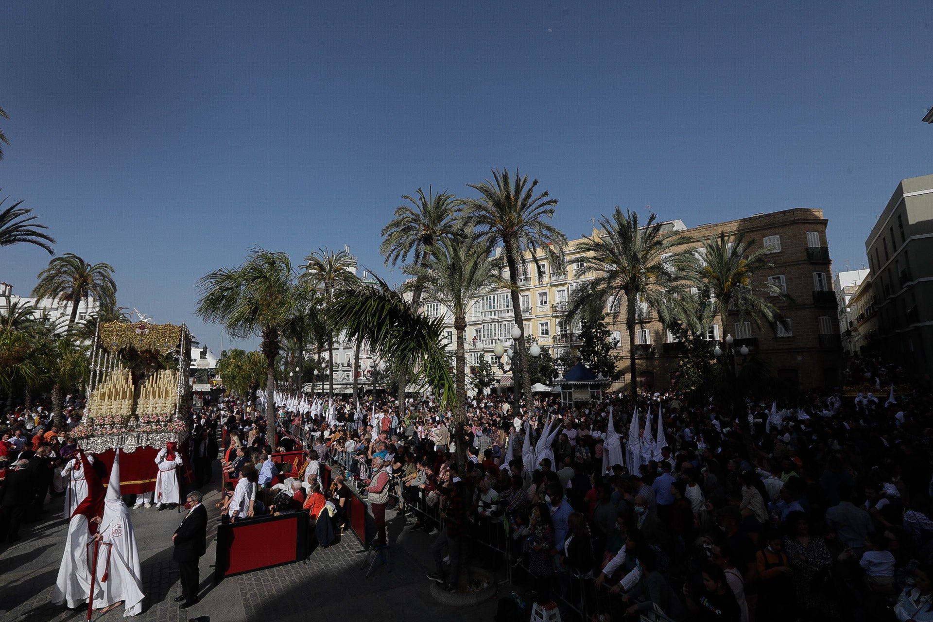 En imágenes: Así ha sido el Domingo de Ramos en Cádiz