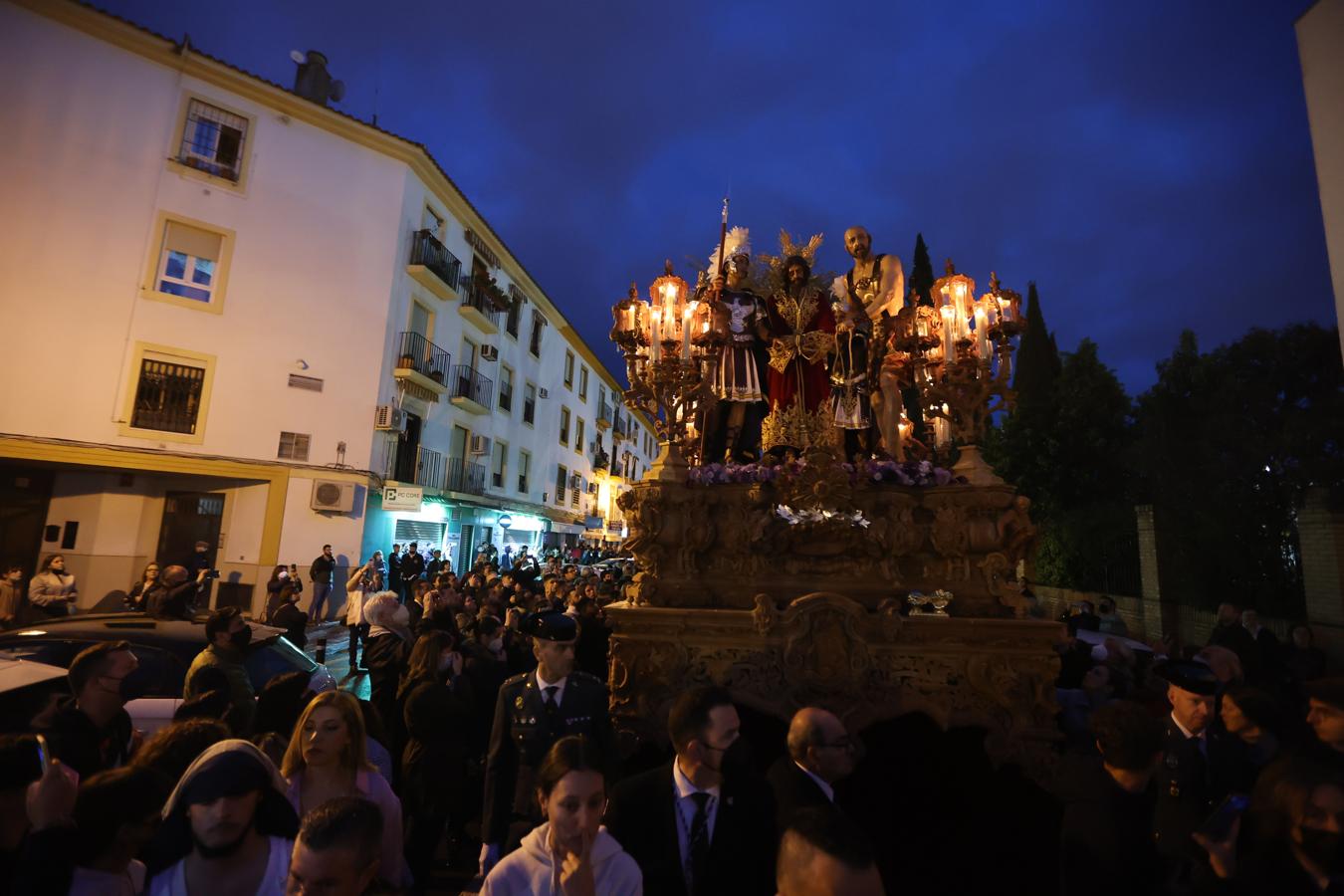 La devota vuelta del Prendimiento a María Auxiliadora de Córdoba, en imágenes