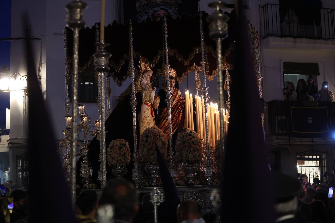 Miércoles Santo | La sublime salida de Pasión en Córdoba, en imágenes