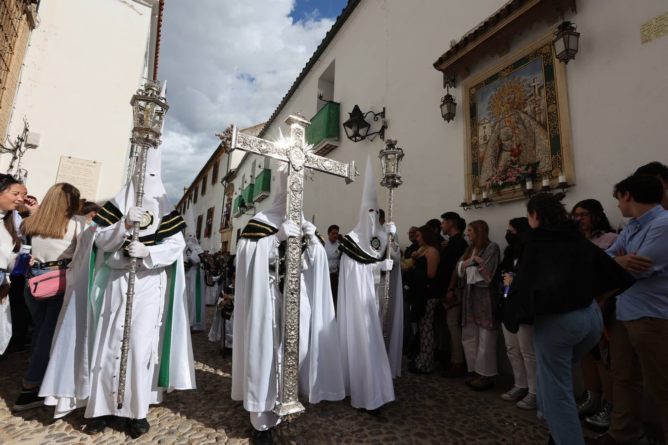 Miércoles Santo | La triunfal procesión de La Paz en Córdoba, en imágenes