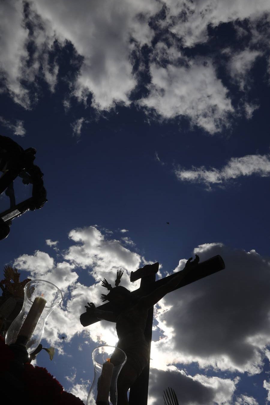 Miércoles Santo | La vibrante salida de la Piedad de Córdoba, en imágenes