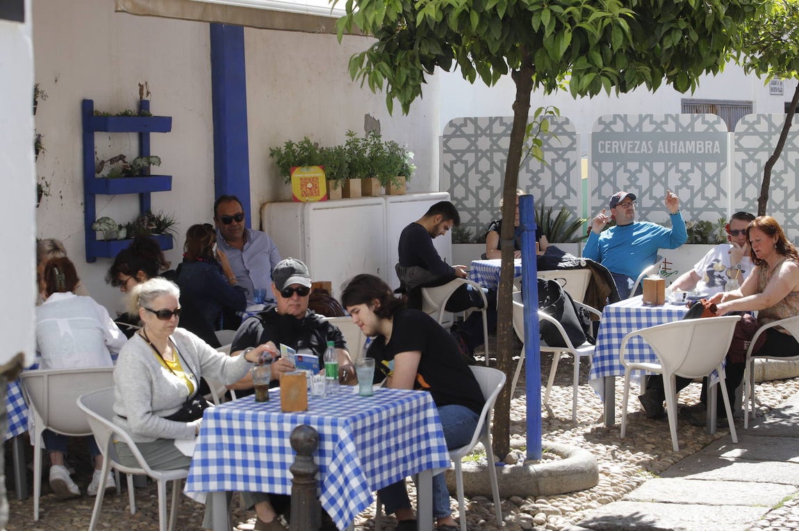 El ambiente turístico el Miércoles Santo en Córdoba, en imágenes