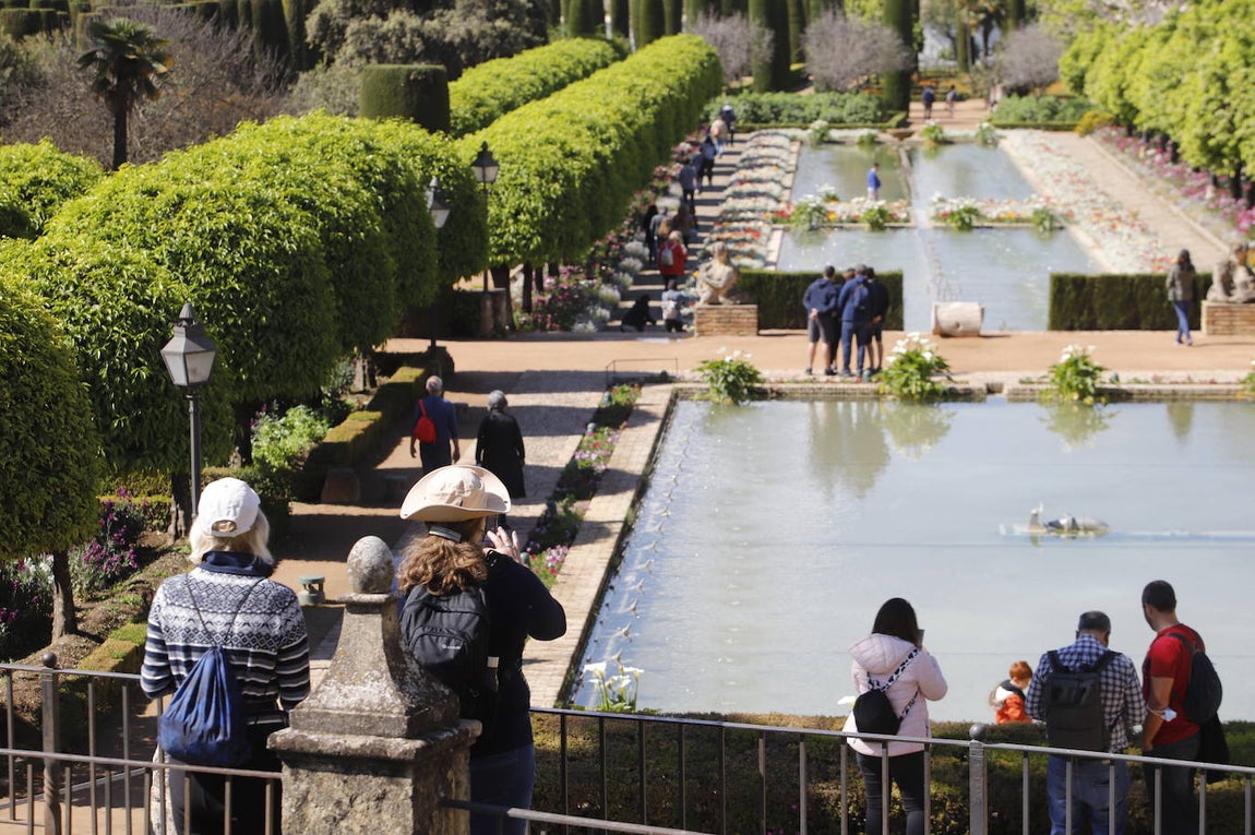 El ambiente turístico el Miércoles Santo en Córdoba, en imágenes