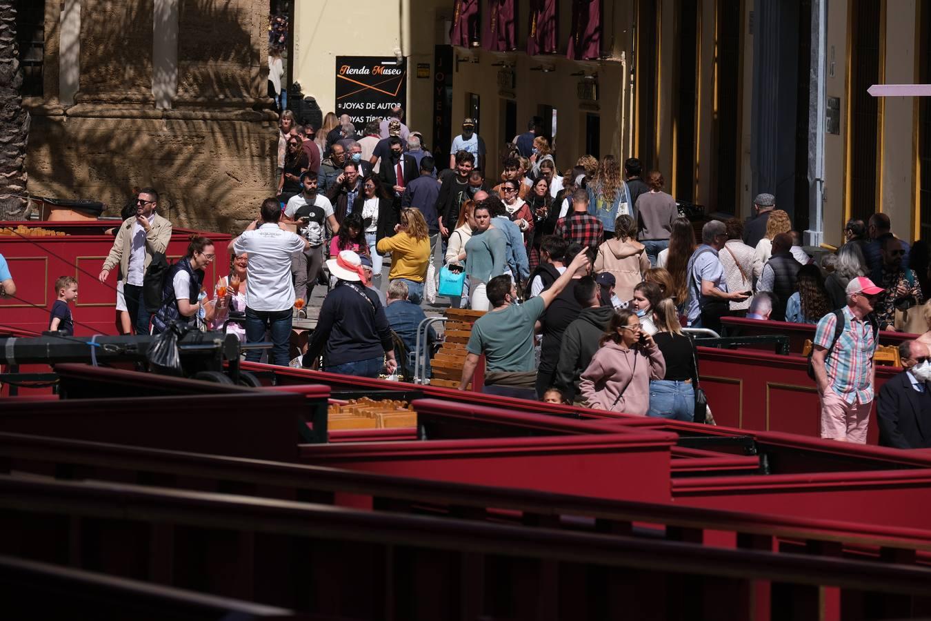 Fotos: Los turistas inundan las calles de Cádiz