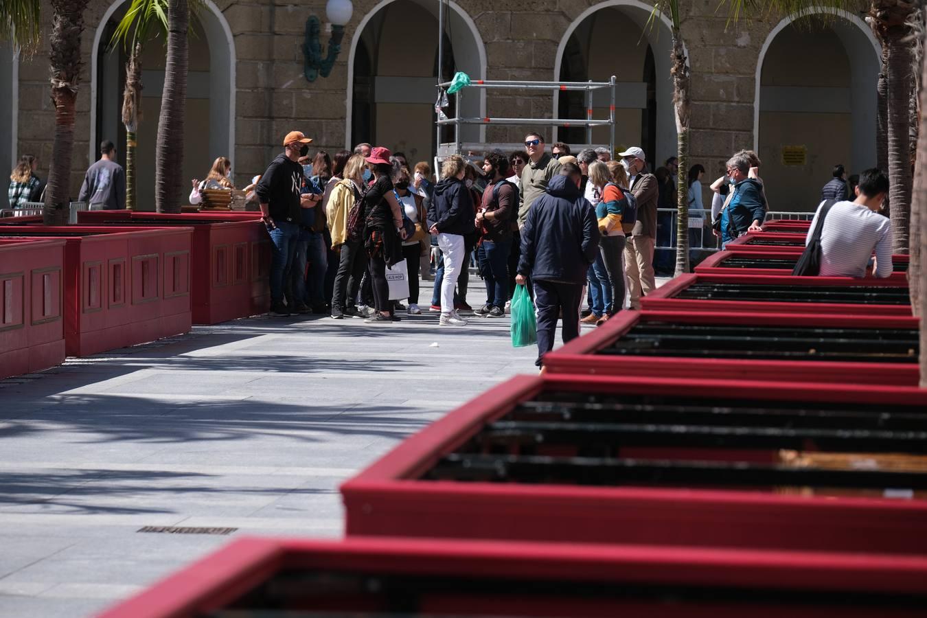 Fotos: Los turistas inundan las calles de Cádiz