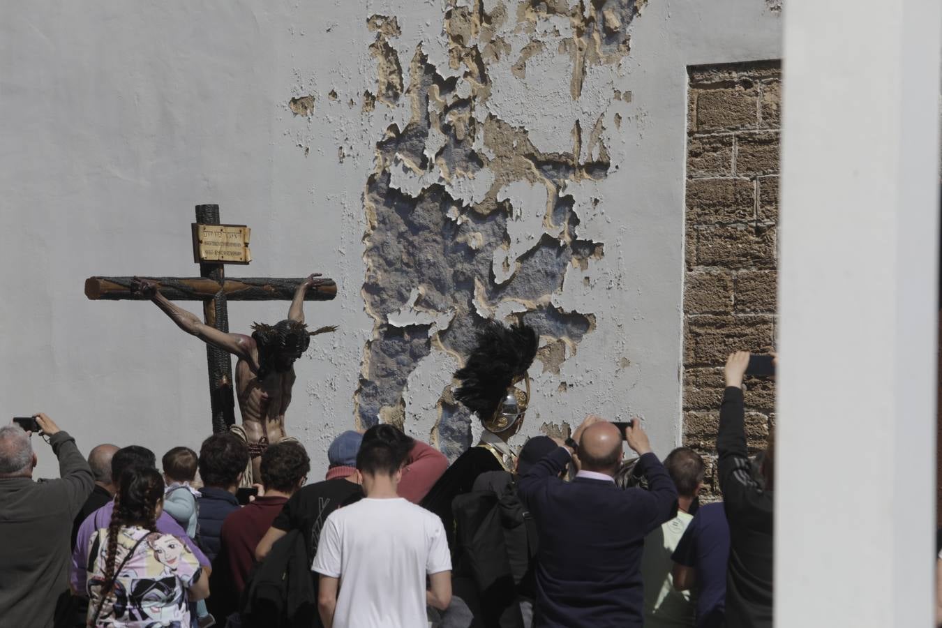 Fotos: Las Aguas, el Miércoles Santo en las calles de Cádiz