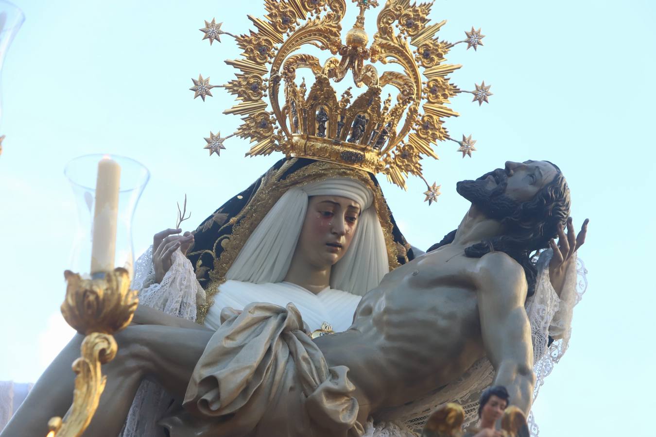 Jueves Santo | El clasicismo de la procesión de las Angustias de Córdoba, en imágenes