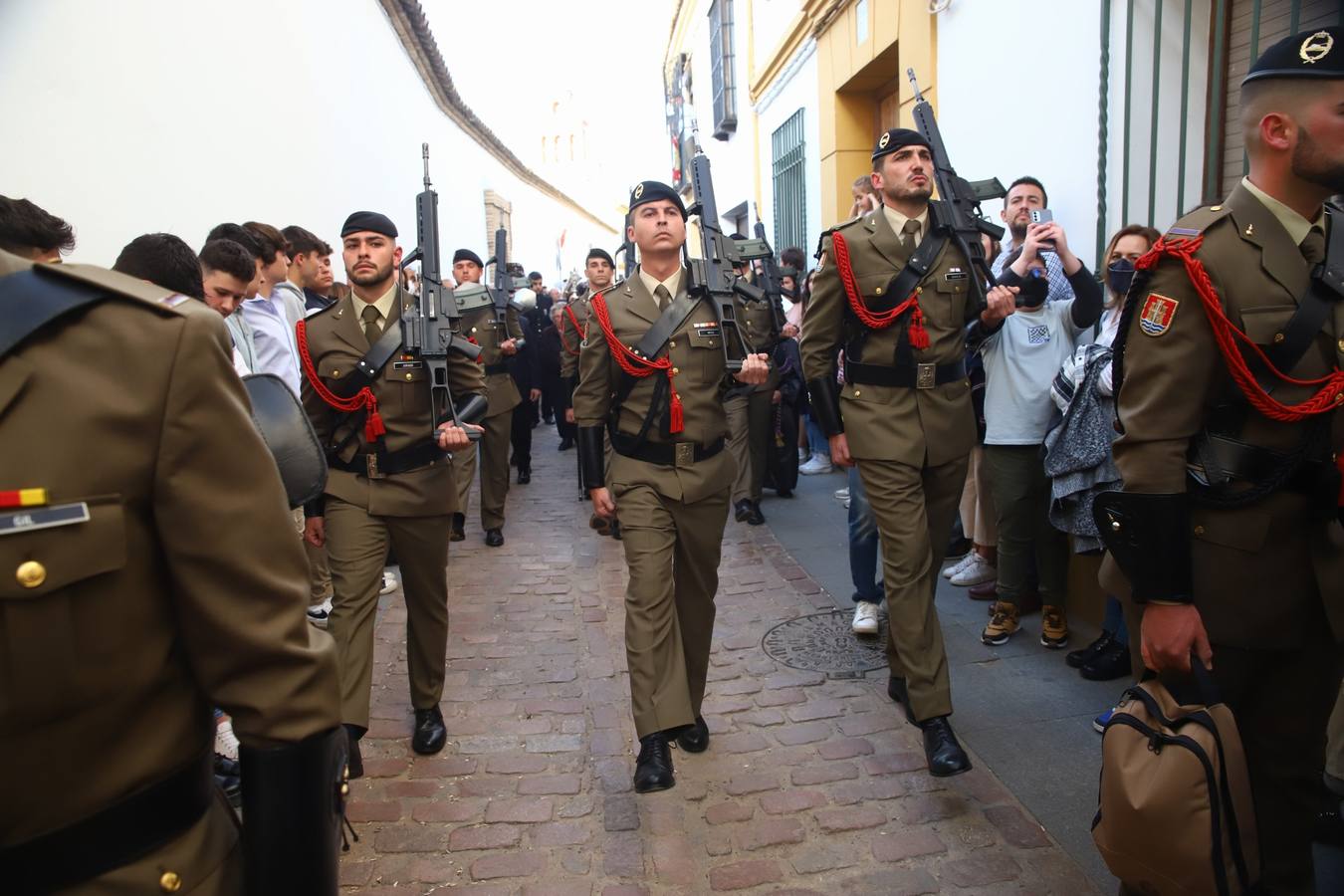 Jueves Santo | El clasicismo de la procesión de las Angustias de Córdoba, en imágenes