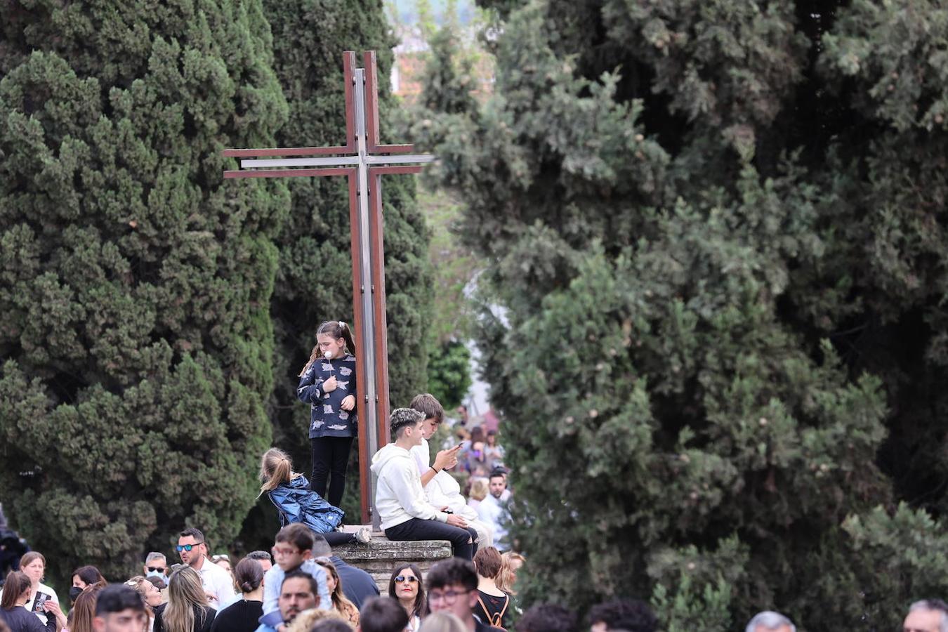 Jueves Santo | La radiante procesión del Caído de Córdoba, en imágenes