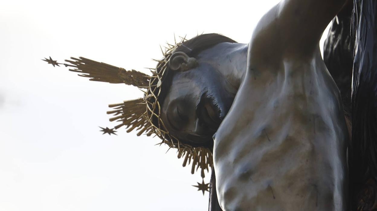 Jueves Santo | La popular procesión del Cristo de Gracia de Córdoba, en imágenes