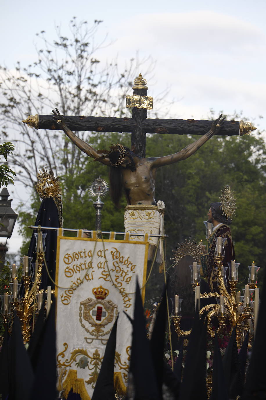 Jueves Santo | La popular procesión del Cristo de Gracia de Córdoba, en imágenes