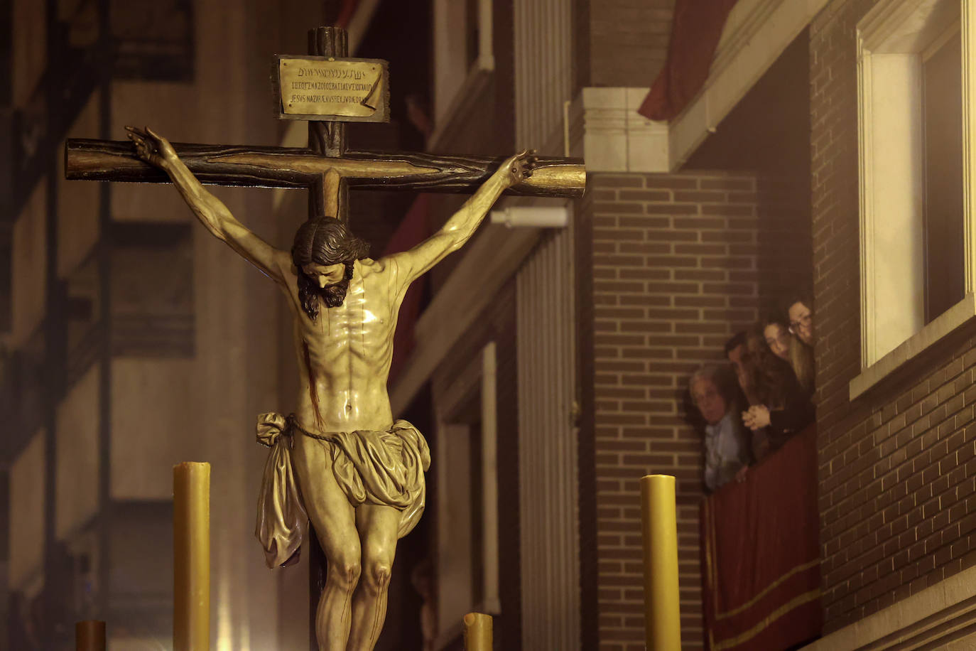 El intimismo de la procesión de la Buena Muerte de Córdoba, en imágenes