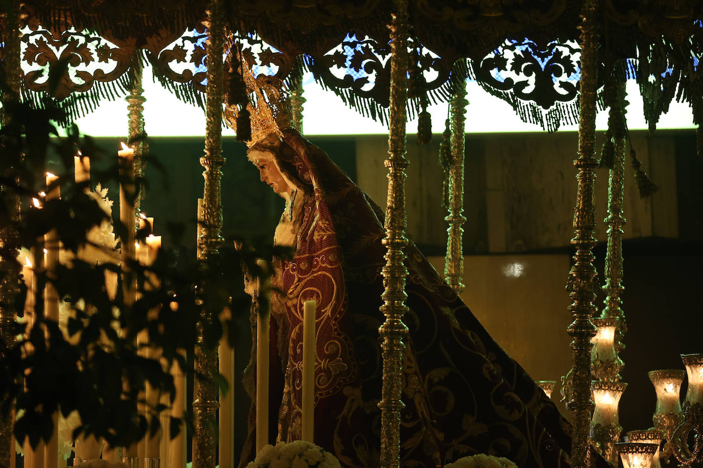 El intimismo de la procesión de la Buena Muerte de Córdoba, en imágenes