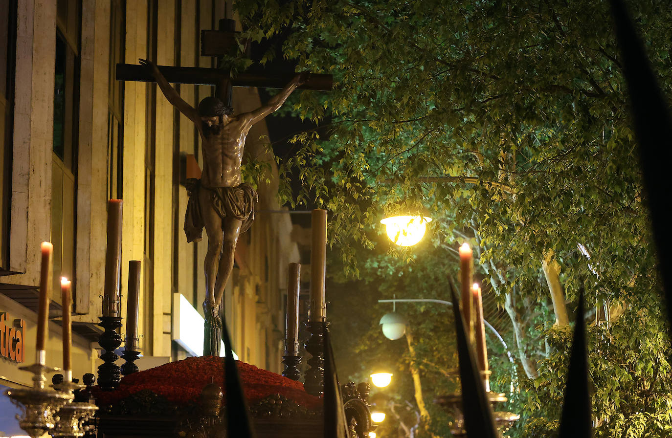 El intimismo de la procesión de la Buena Muerte de Córdoba, en imágenes