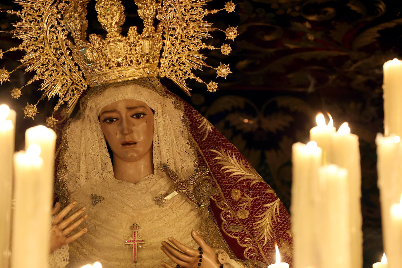 El intimismo de la procesión de la Buena Muerte de Córdoba, en imágenes