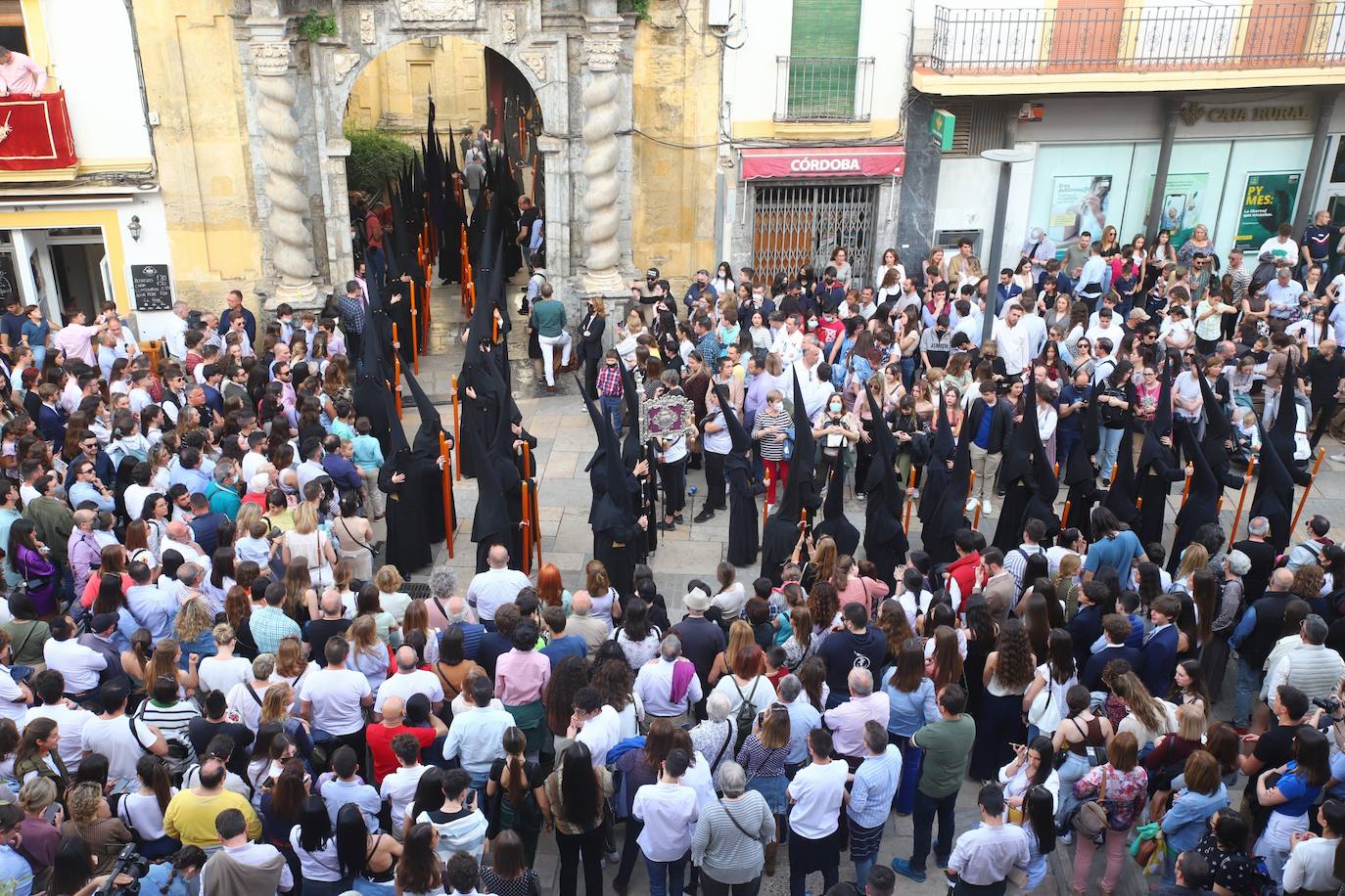 Viernes Santo | La hermosa procesión de la Expiración de Córdoba, en imágenes