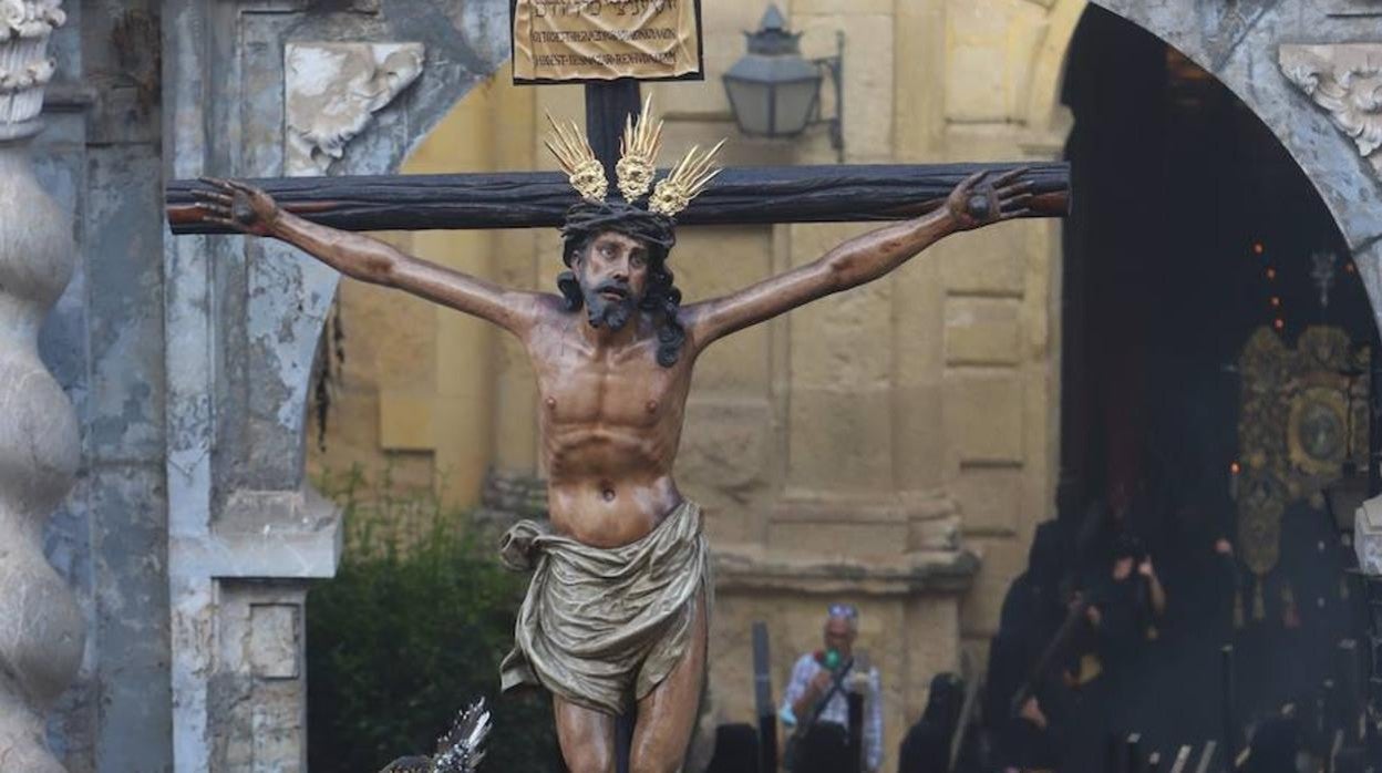 Viernes Santo | La hermosa procesión de la Expiración de Córdoba, en imágenes