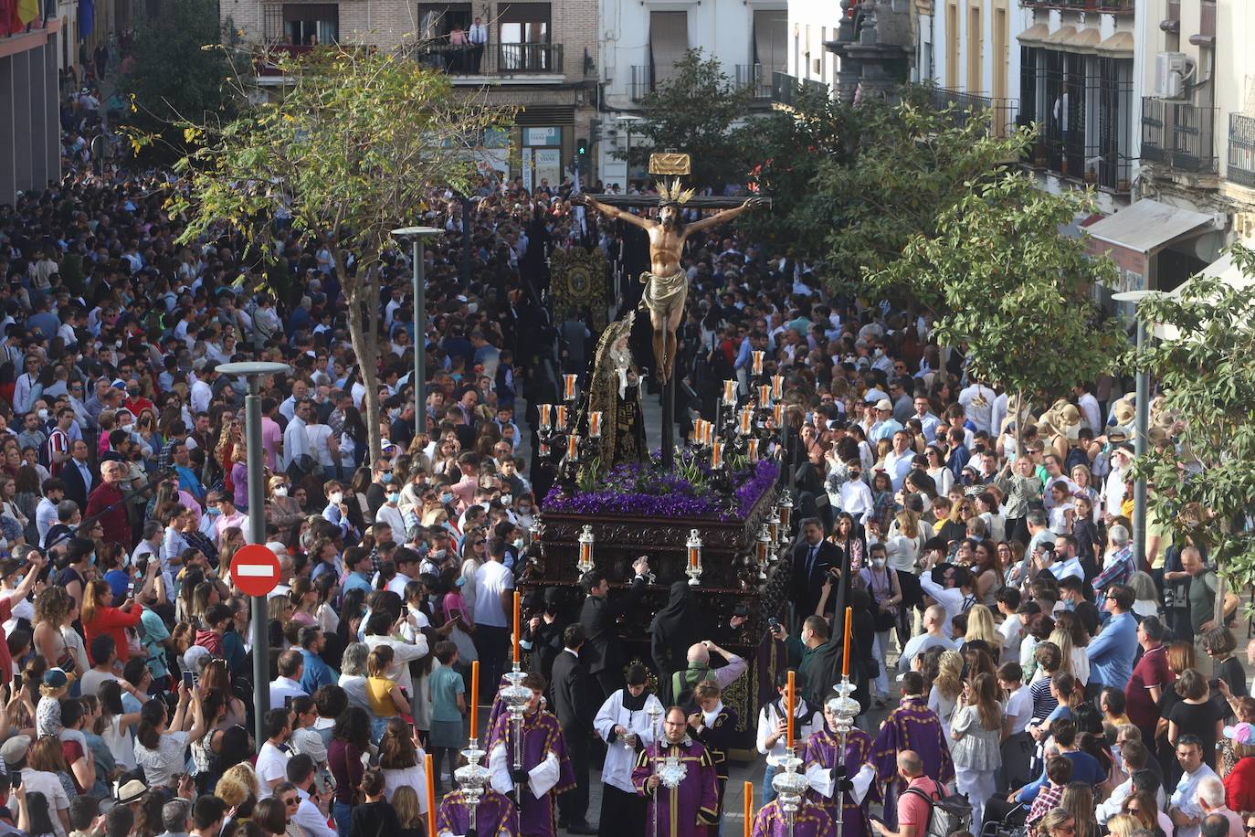 Viernes Santo | La hermosa procesión de la Expiración de Córdoba, en imágenes