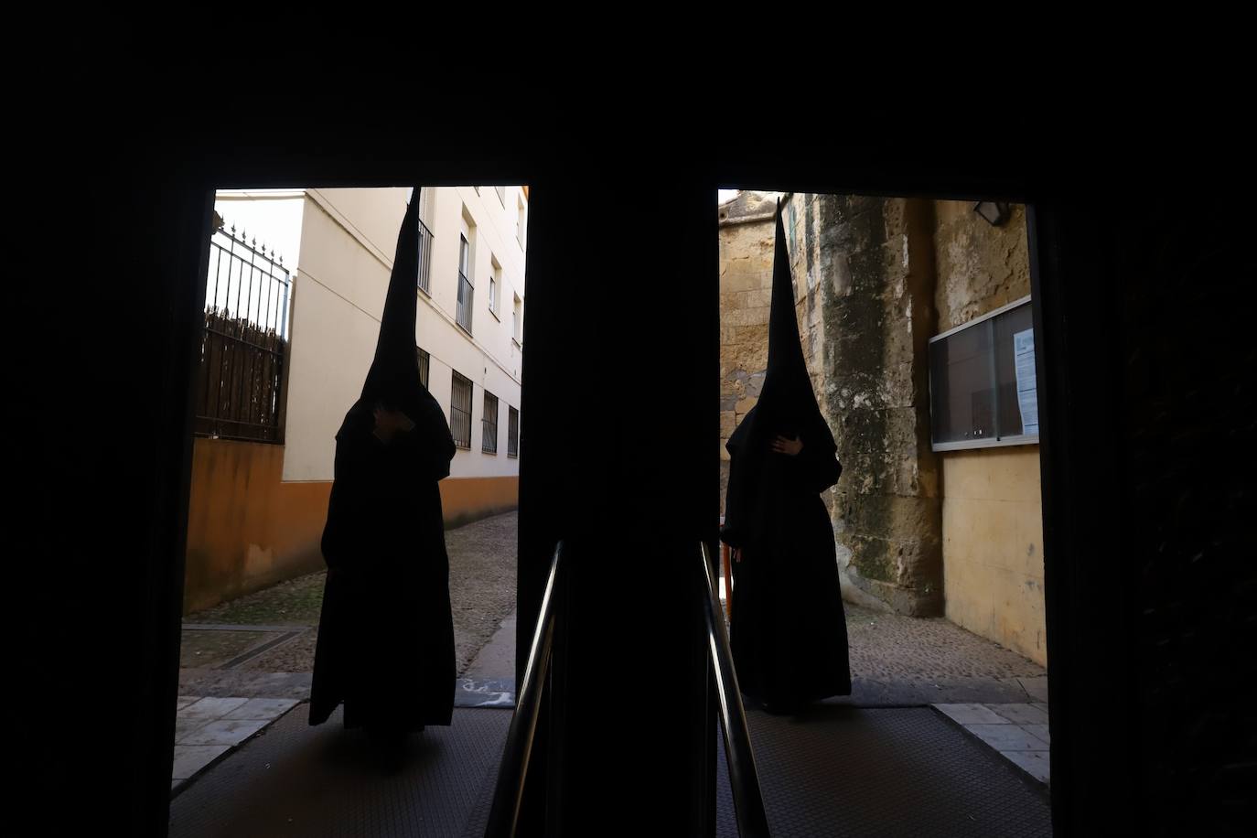 Viernes Santo | La hermosa procesión de la Expiración de Córdoba, en imágenes