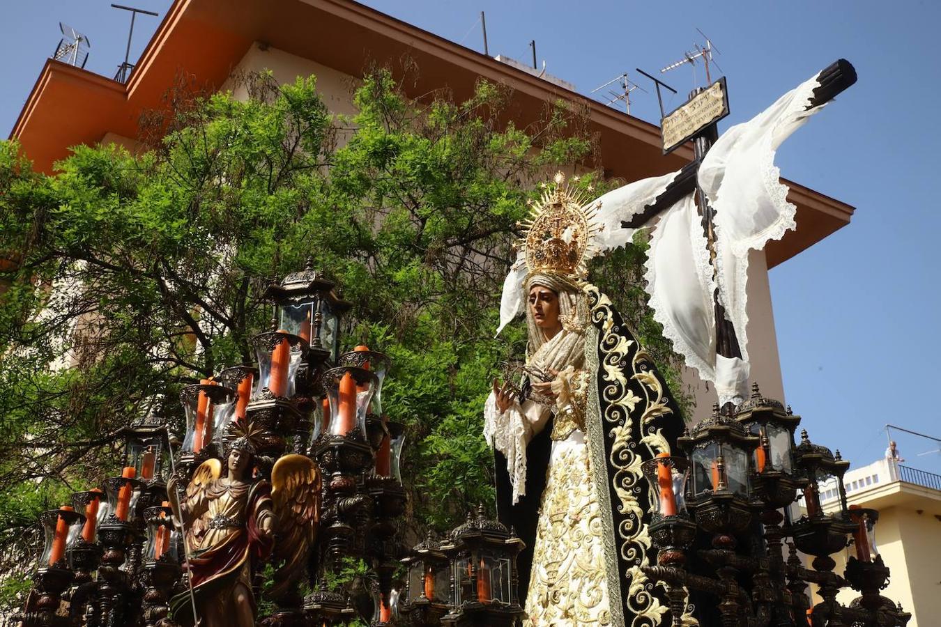 Viernes Santo | La vibrante procesión de la Soledad de Córdoba, en imágenes