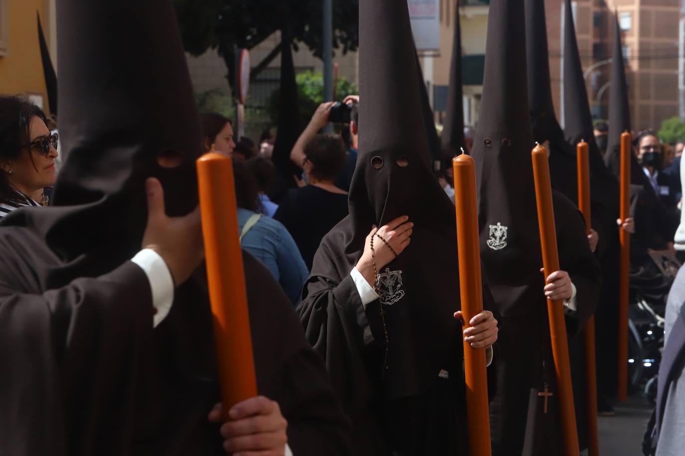 Viernes Santo | La vibrante procesión de la Soledad de Córdoba, en imágenes