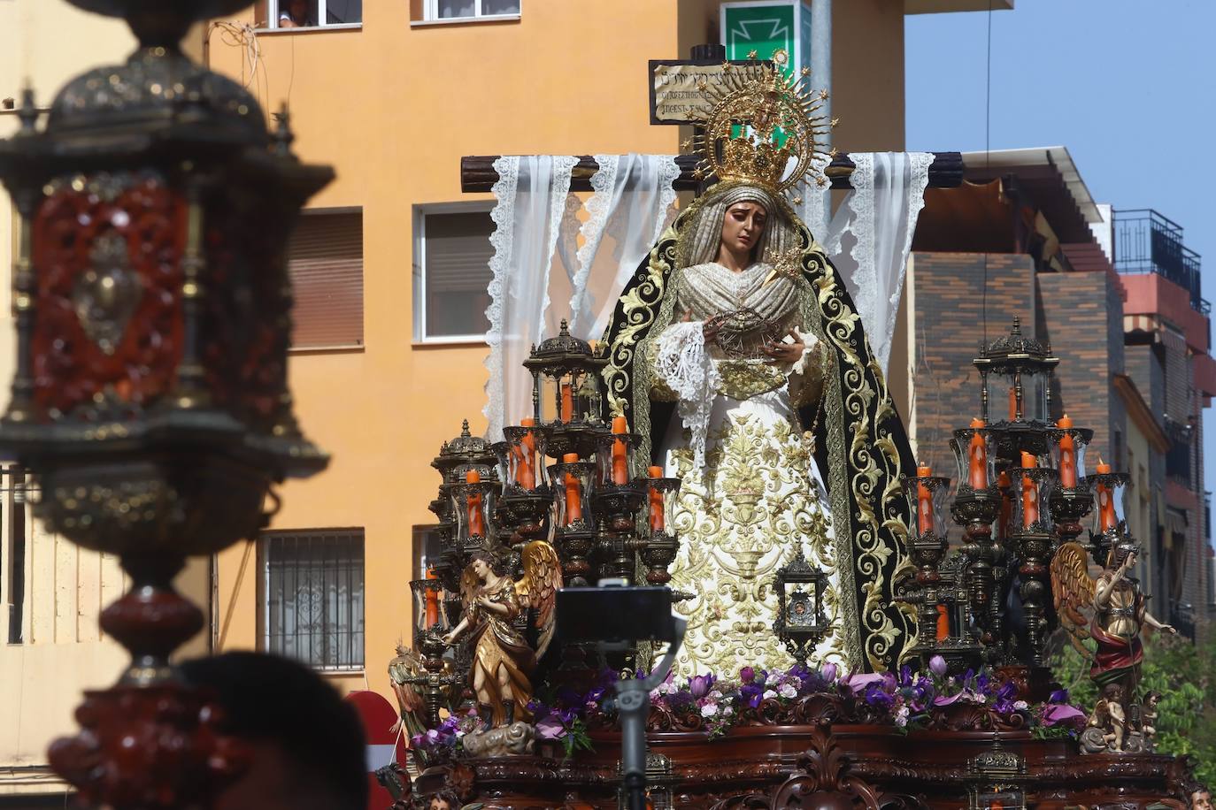 Viernes Santo | La vibrante procesión de la Soledad de Córdoba, en imágenes