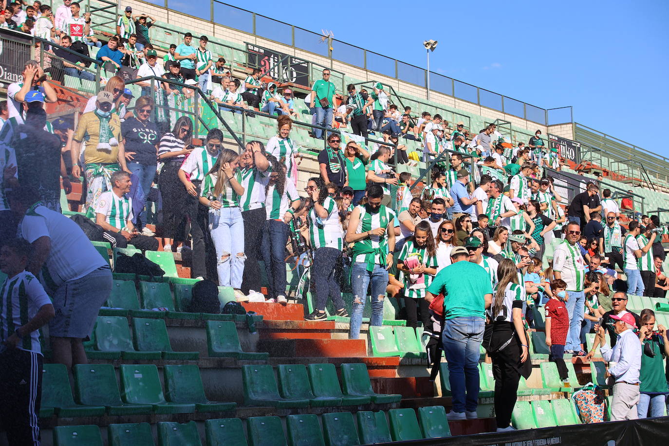 Así lo han vivido los mil cordobesistas del AD Mérida - Córdoba CF