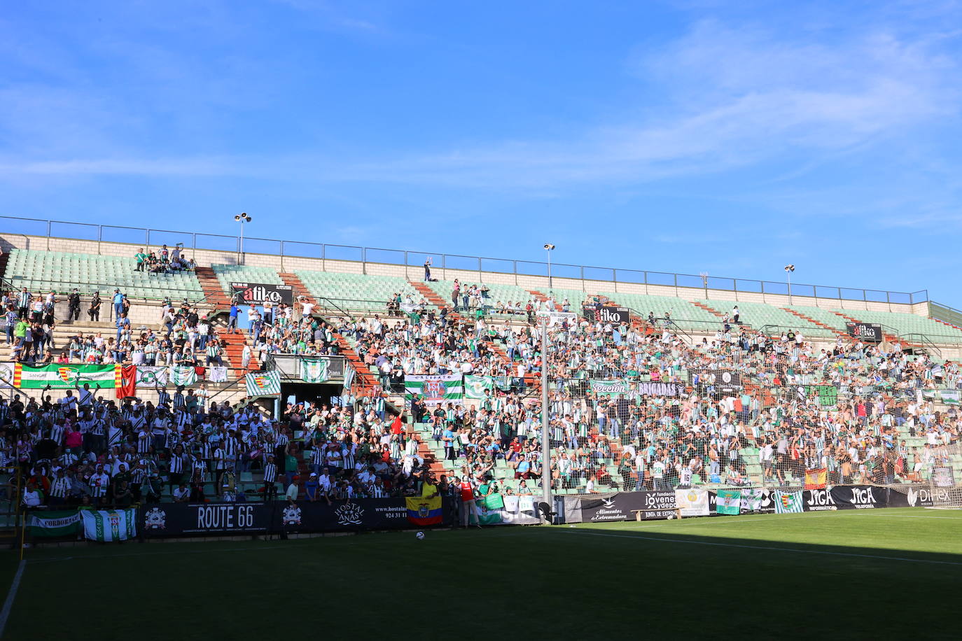 Así lo han vivido los mil cordobesistas del AD Mérida - Córdoba CF